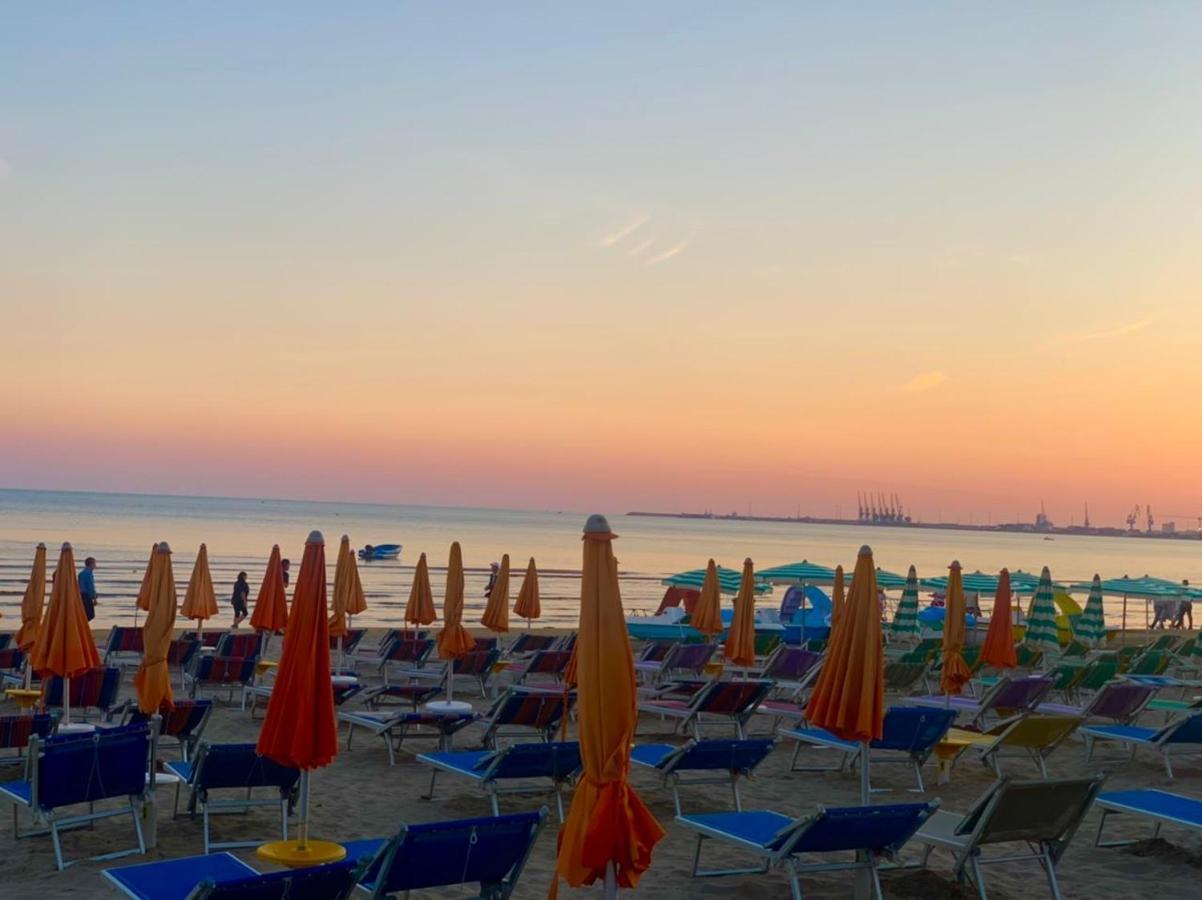 Hotel Vila Misiri Durrës Kültér fotó