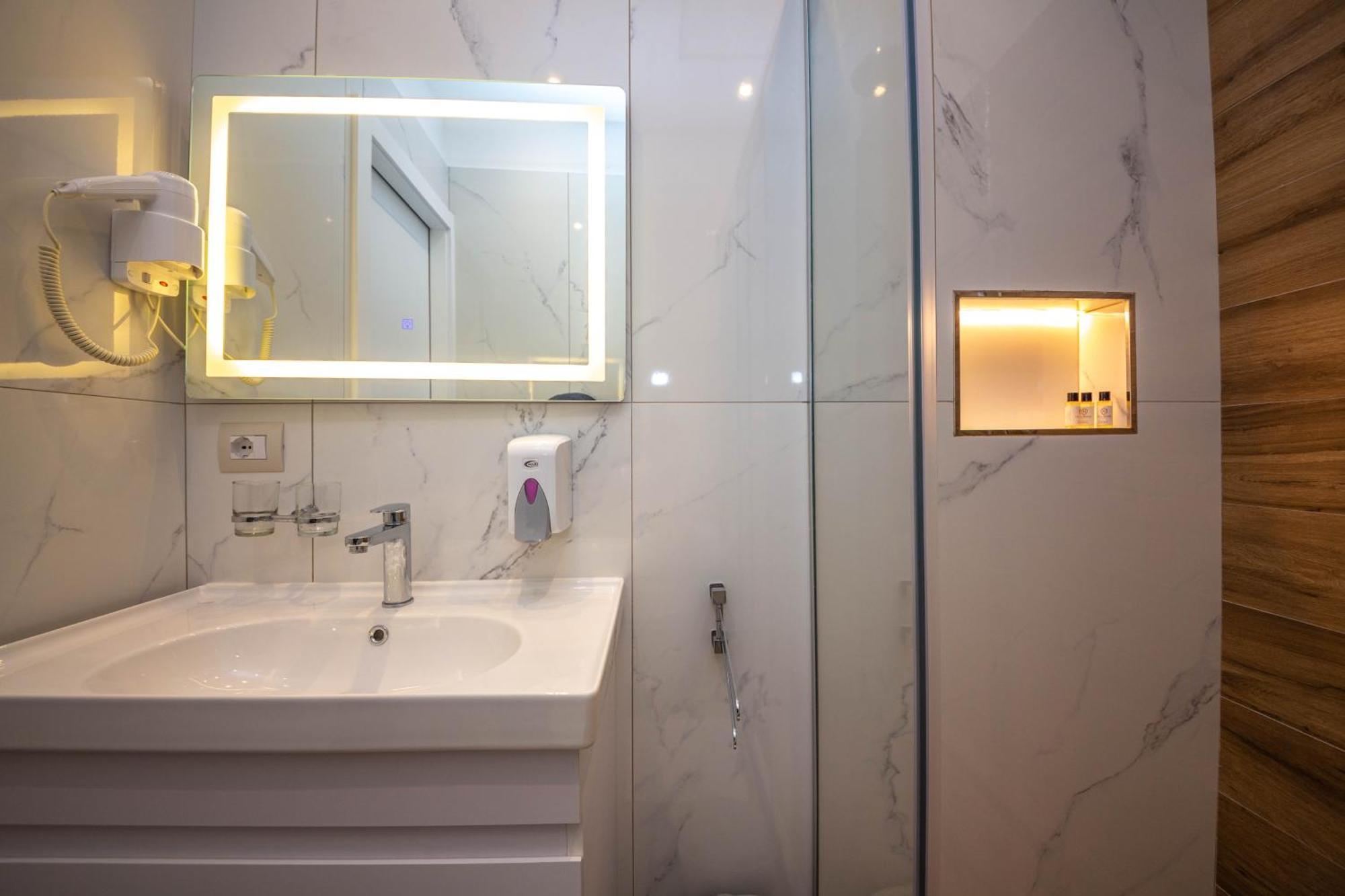 Hotel Vila Misiri Durrës Szoba fotó