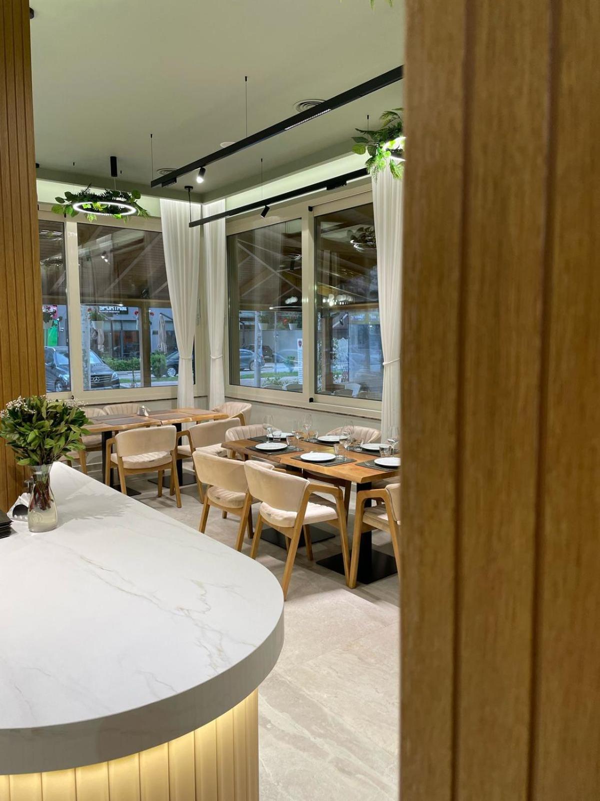 Hotel Vila Misiri Durrës Kültér fotó